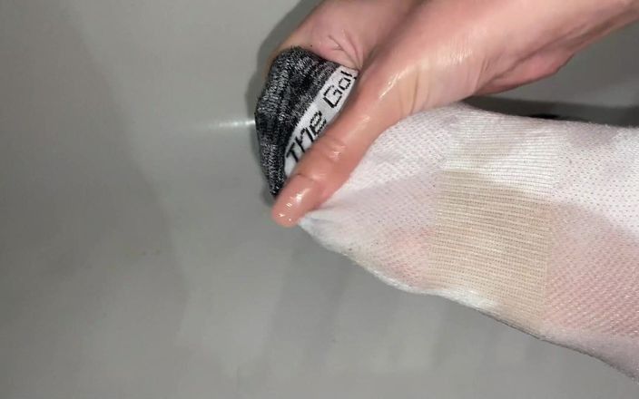 footivities: Masaż olejkiem do stóp w skarpetkach do kostki