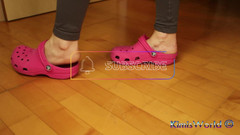KimisWorld: Gray Leggings, Pink Clogs, Ski Socks & Barefoot Under Desk
