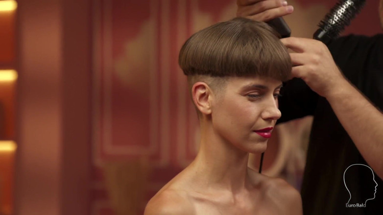 Euro Bald: Anyia