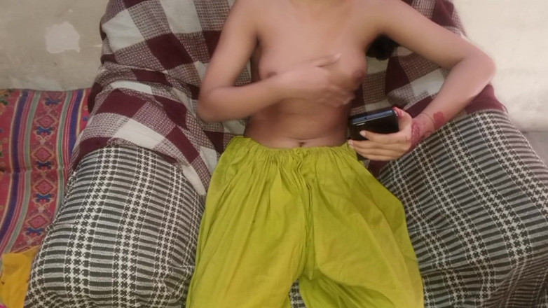 Small Baby: Pákistánský Tiktoker virální sex video