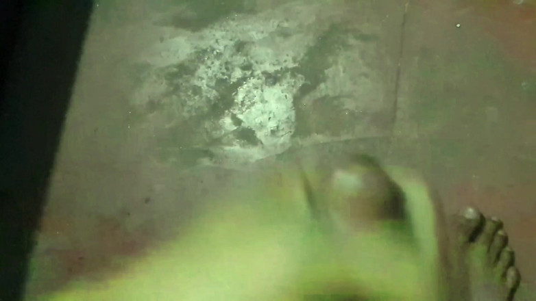 Xujjal: Un giovane ragazzo massaggia il suo pene a lungo ma...