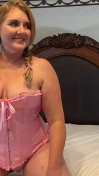 金发碧眼的妻子tayler deerden得到两个黑色的鸡巴