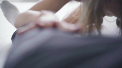 Gina Gerson: เล่นแ tease กับรองเท้าส้นสูง