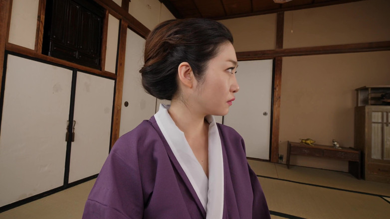 Japornxxx: 야쿠자 여자 나오미 토고 인종 간 이중 삽입! 4K