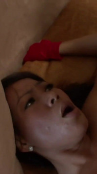 Miley Villa chupa, se masturba y folla una gran polla en el sexo interracial - Premium!
