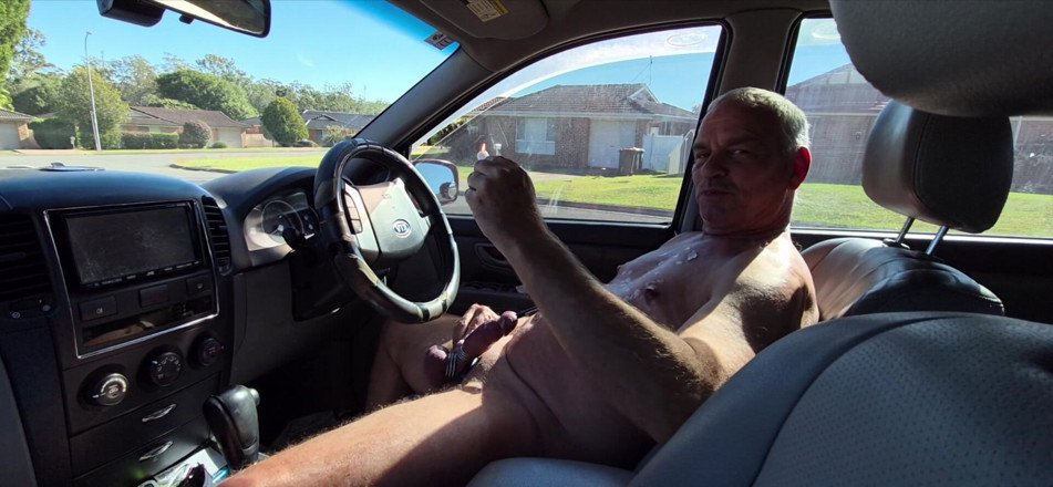 yogiyumyum: Wax and Piss in the Car