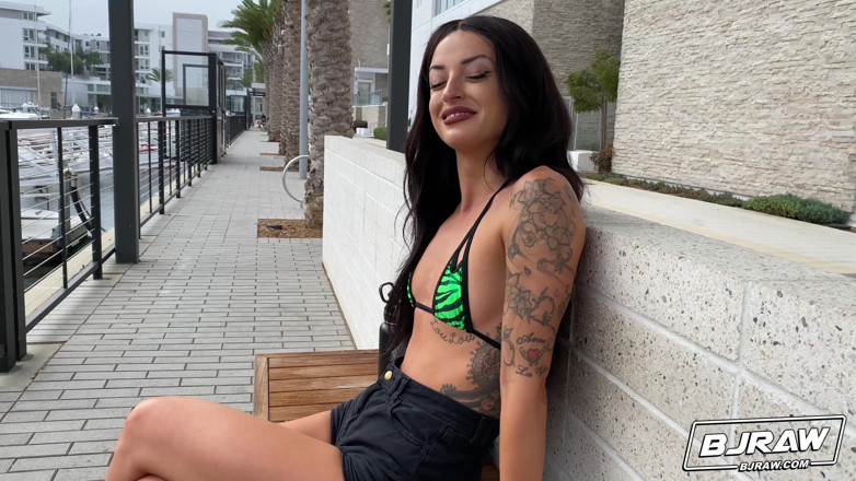BJ Raw: Bjraw jouit sur Charlie Valentine