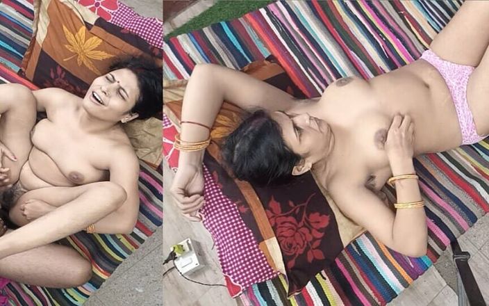 Pyaripooja22: अकेले कमरे में पड़ोसी लड़के के साथ शांत युवा लड़की