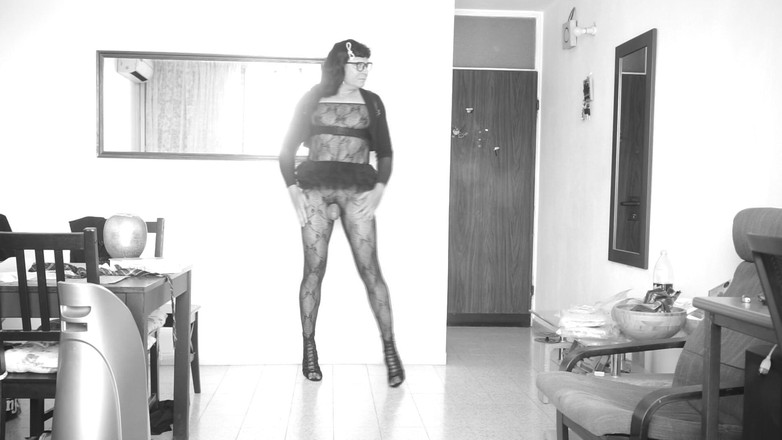 Voyager: Super sexy outfit.