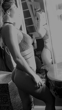 Rachelle Summers Mirror Bts Wideo