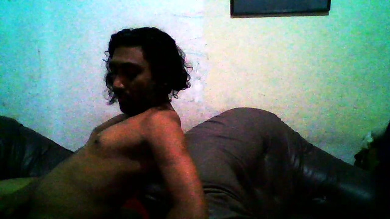 Tina Baby: Jalang menghisap batang dari Pantai Wellawatte