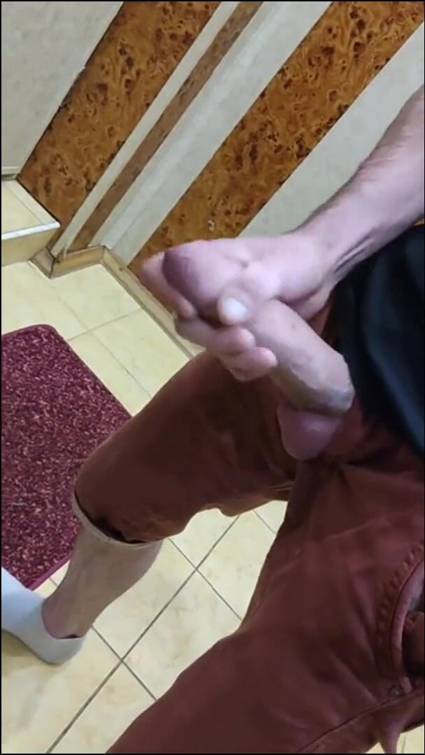 qaz11: handjob on cam-177