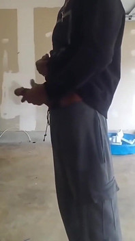 Melancap di tempat kerja pada waktu rehat makan tengah hari