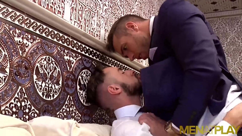 MenAtPlay: Menatplay - chicos adecuados Alex Mecum y Massimo follan el culo...