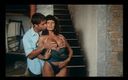 Vintage megastore: O fată italiană retro cu un corp uimitor oferă o...