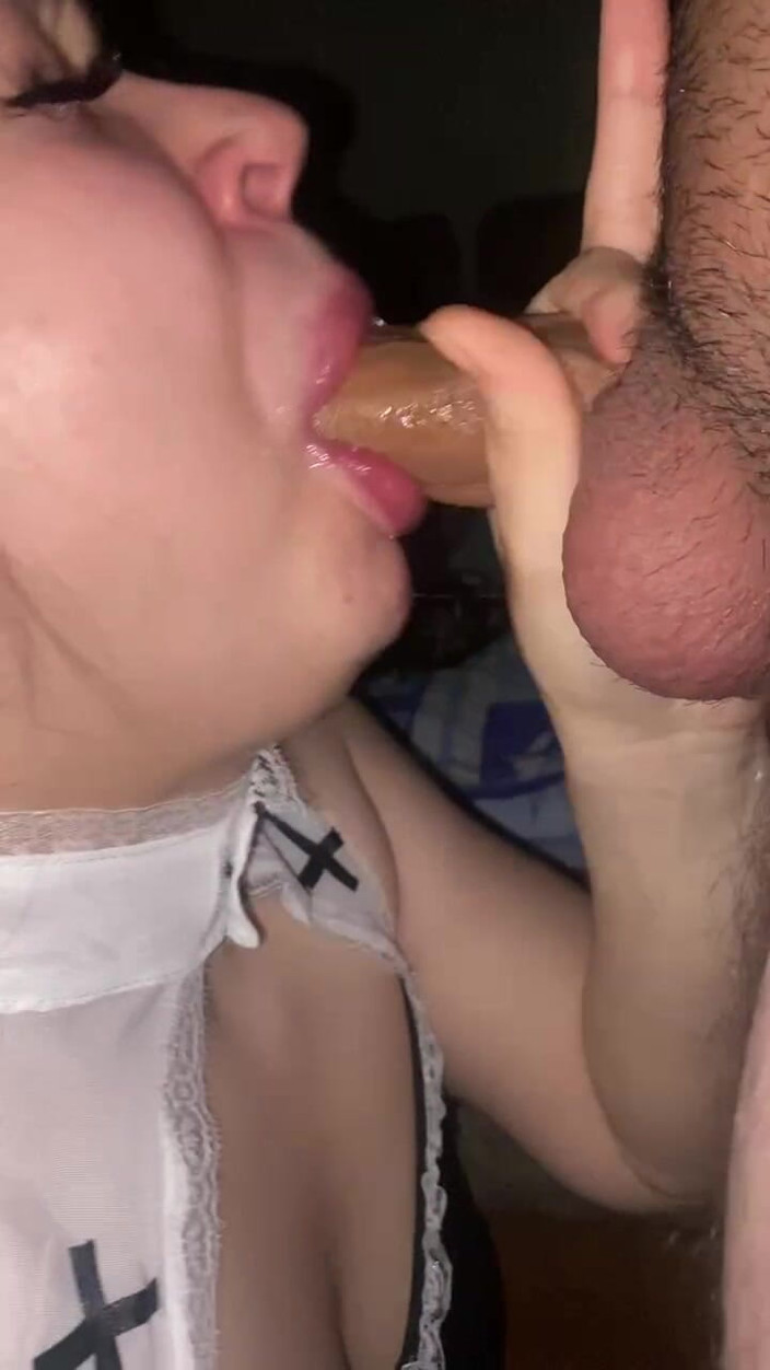 Cumqueen6914: 수녀는 유혹에 굴복해 무릎을 꿇고 뜨거운 정액을 받으려 했다