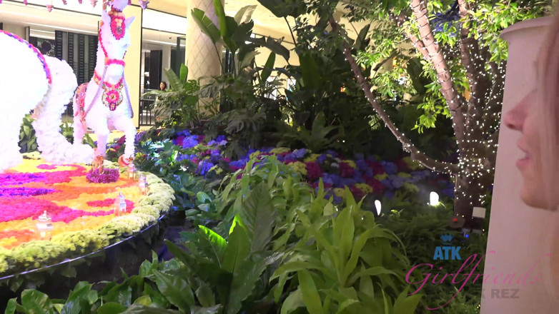 ATK Fans (Girlfriends): Virtual vacation in Las Vegas with sweet teen Carmen Callaway 1/2