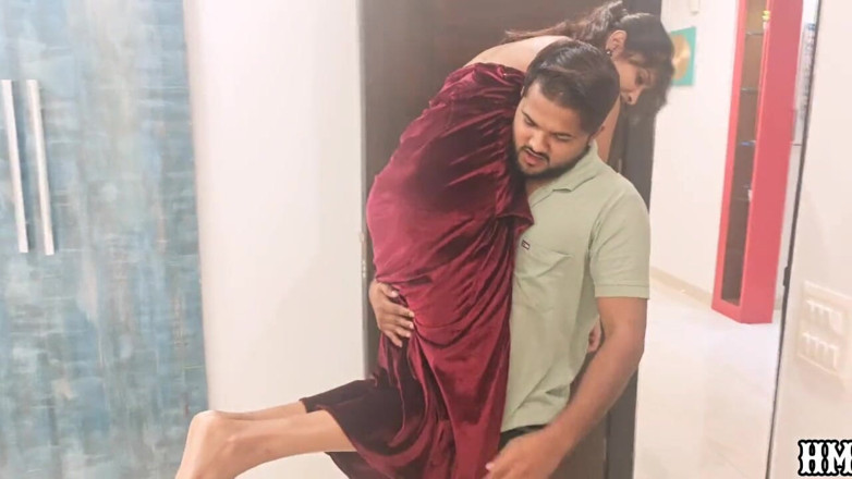 Hotmaster: Bintang lucah desi India pergi ke rumah untuk seks dengan...