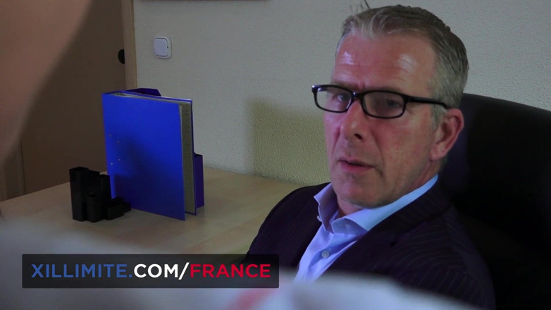 Made In France: Cewek pirang panas ingin menyetubuhi bosnya