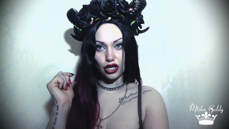 Goddess Misha Goldy: My Lips - Jest drzwiami do piekła! Cieszyć się