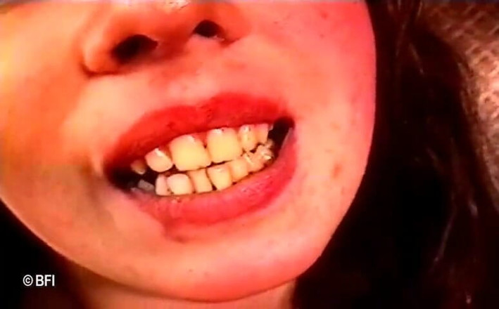 Horny Teenies: 俄罗斯十八岁 - julia
