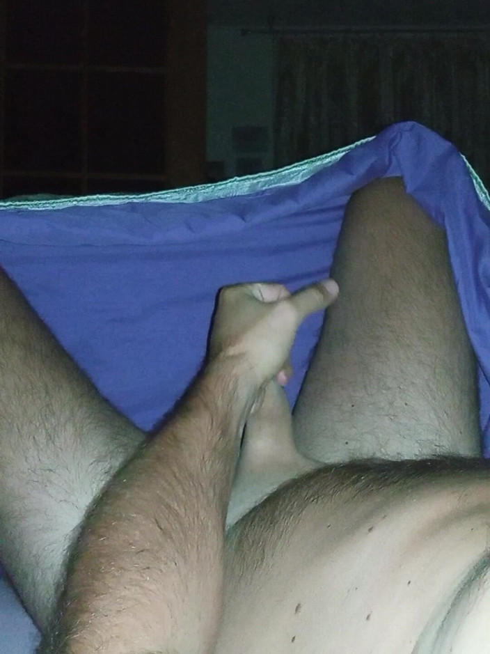White Ukrainian Dick: Aku mengekstrak sperma kental dari penisku untuk dicrot di dalam