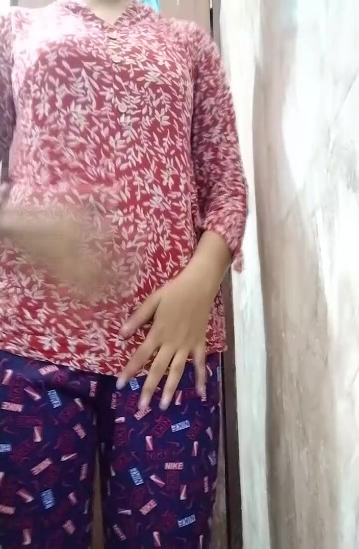 Riyathakur: 20 साल की लड़की हॉट फिगर कपड़े बदलती है हॉट लड़की