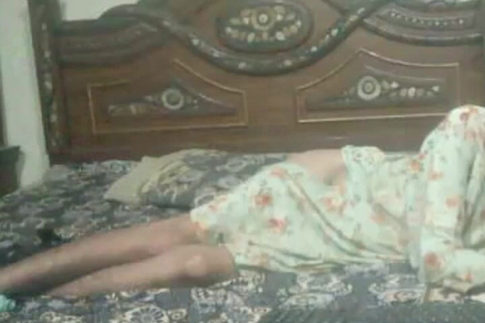 Tarelgc: Une Indienne sexy s’amuse toute seule sur un site de...
