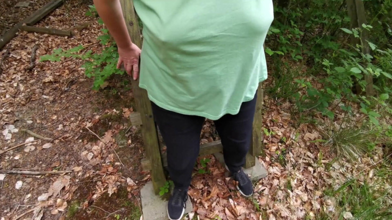 Bouncy Tits Action: Vackra bröst slog knappast