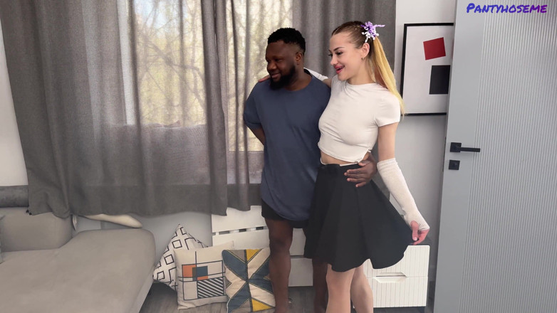 Pantyhose me porn videos: Seks berkumpulan dengan pasangan wanita memakai pantyhose
