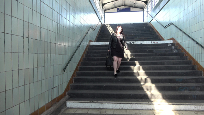 German amateur - 100% German hardcore videos: Fat German Slut Loves Pissing in Public