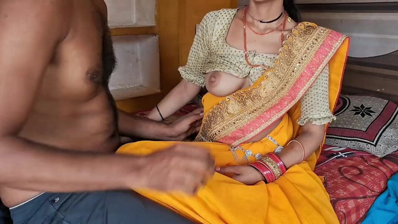 seema: Un beau-fils baise sa belle-mère seule et son beau-fils