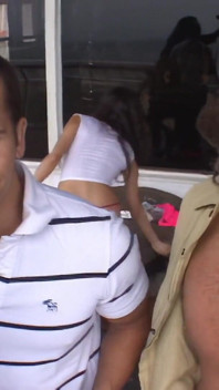 Monica breeze: seks threesome tanpa penghambatan!