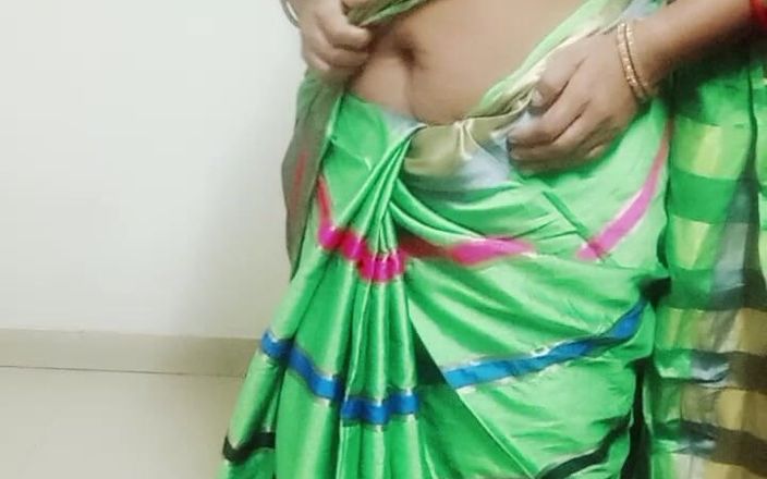 Roshni G: Roshni G se svým chlapcem manžílkem