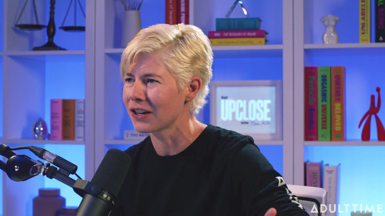 Adult Time Podcast: Charlie Forde: Lieto fine e orgasmi sopravvalutati | il podcast di...