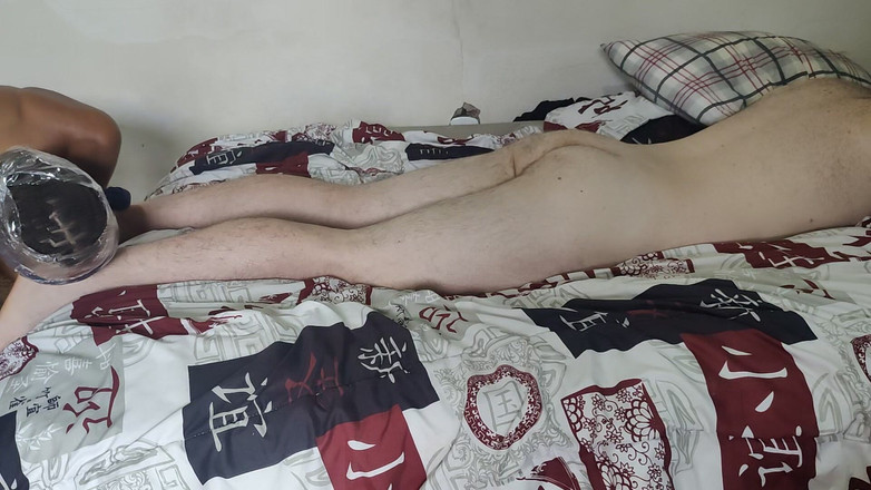 Lily Slav: 20 मिनट का गुलाम अपने मालिक के शरीर को चाट रहा है भाग 2