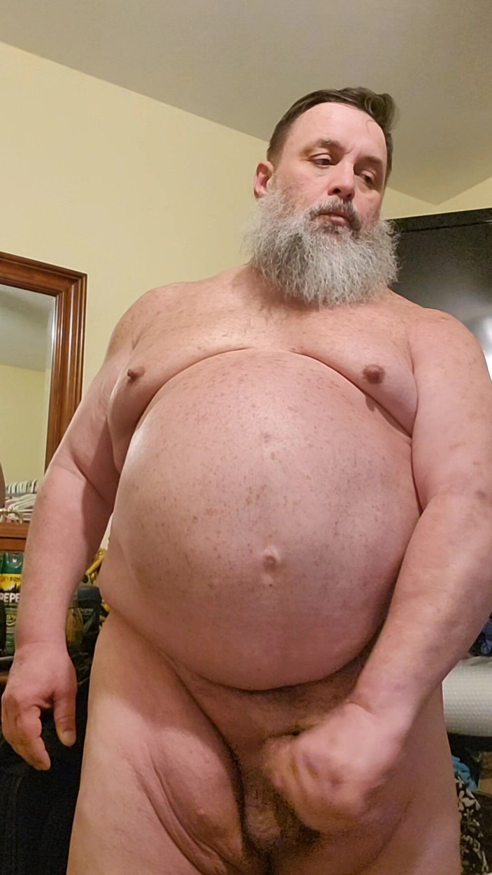 GeneWadexxx: Papi oso chupando su polla