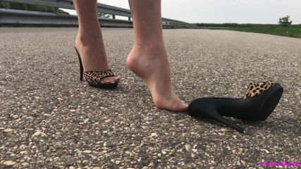 Goddess Lena: Mules and pantyhose walk