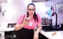 Goddess Misha Goldy: Cozinhando e comendo padrasto irritante! Fetiche por comida