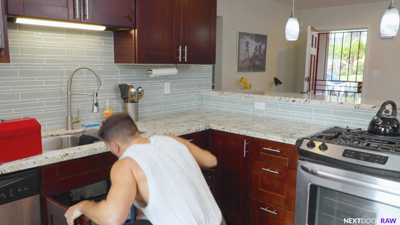 Next Door Studios: Yan kapı ham - yük kamyon