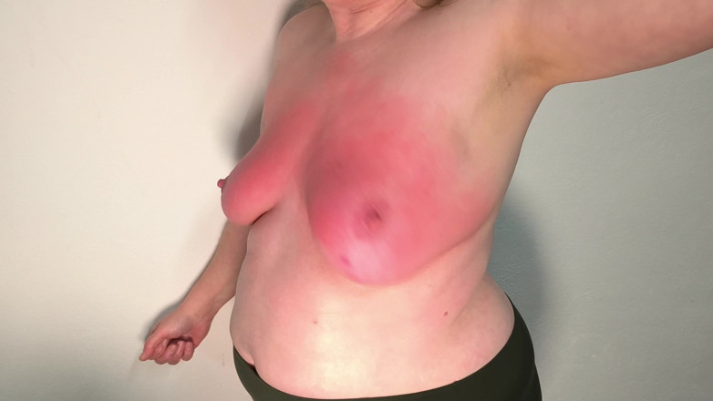 Bouncy Tits Action: Yeni yıl arifesinde uzun ve ağrılı meme seansı