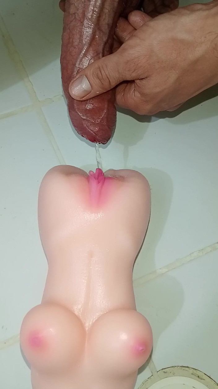 rey10rey10: Sert pembe amcığıma gir ve beni idrarla yıka, Lily Toy
