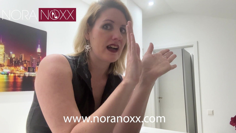 Nora Noxx: Uomini single nei club di scambisti - Non essere un fiorista!