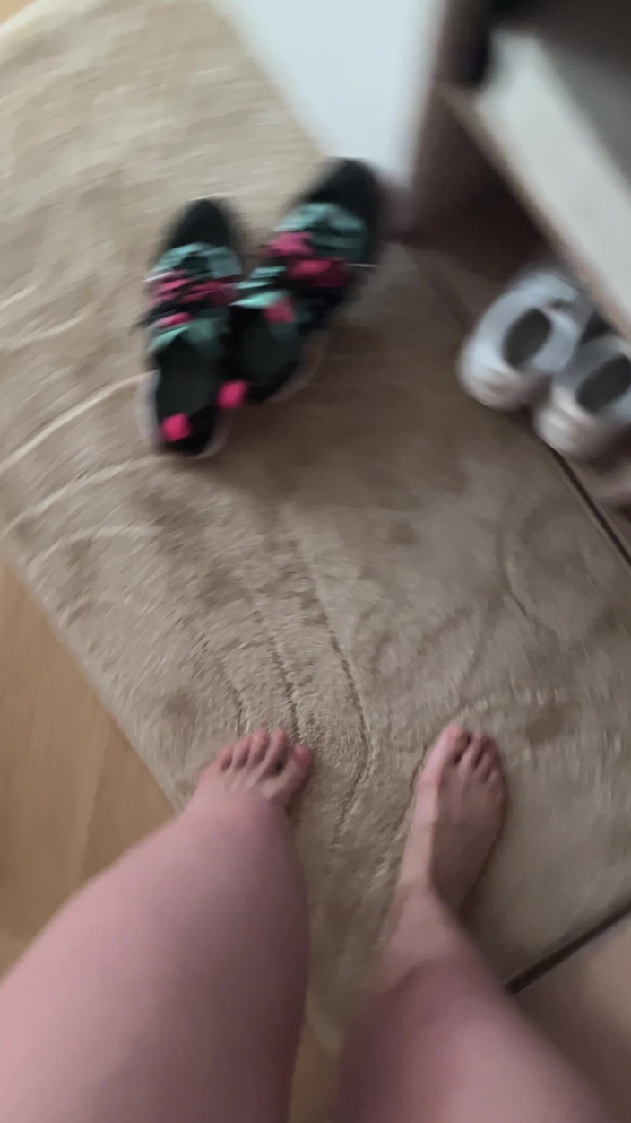 Feet: Berjalan tanpa alas kaki