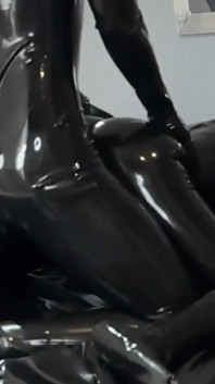 Notre première vidéo porno de tous les temps - Alex Latex