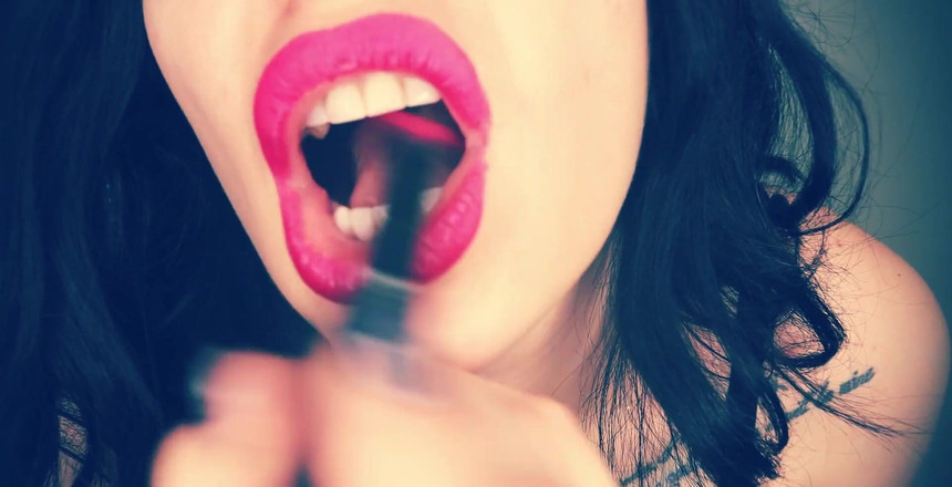 Goddess Misha Goldy: Moje nečistá rtěnka pro nás oba!