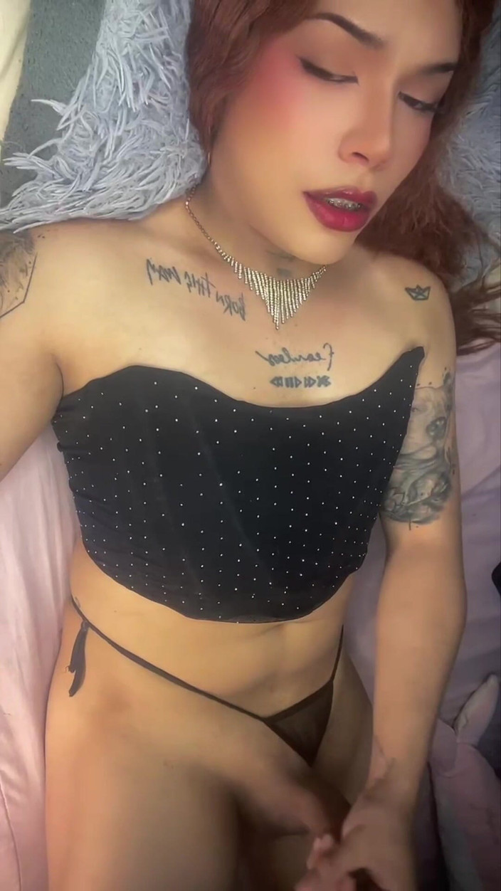 Anali Myers: ビッグ・カムショット・ラティーナ・トランス・ギール