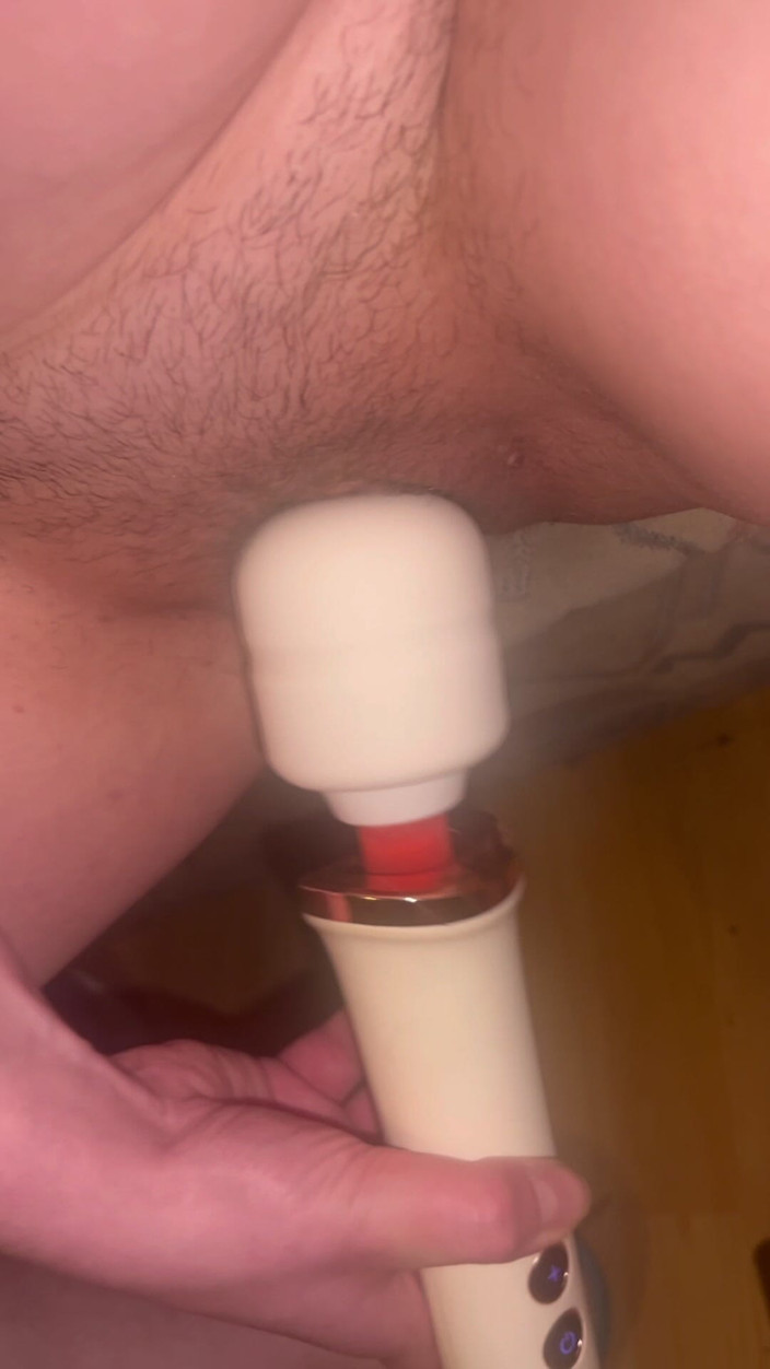 Elena917: Nipple Pumps, Pussy Pump and Vibrator