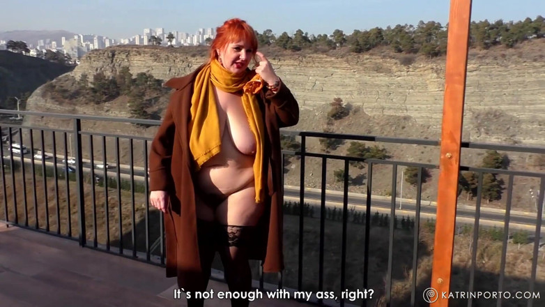 Katrin Porto: BBW with hairy pussy flashing on the roof