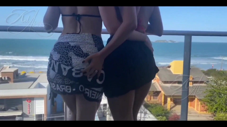 Kel Macettare: Ho incontrato la calda moglie Patty sulla spiaggia e mi...